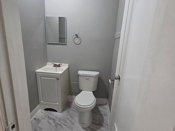 5th image of 8301 S Paulina St #2N