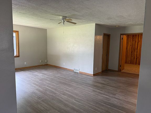 2nd image of 815 Charles St