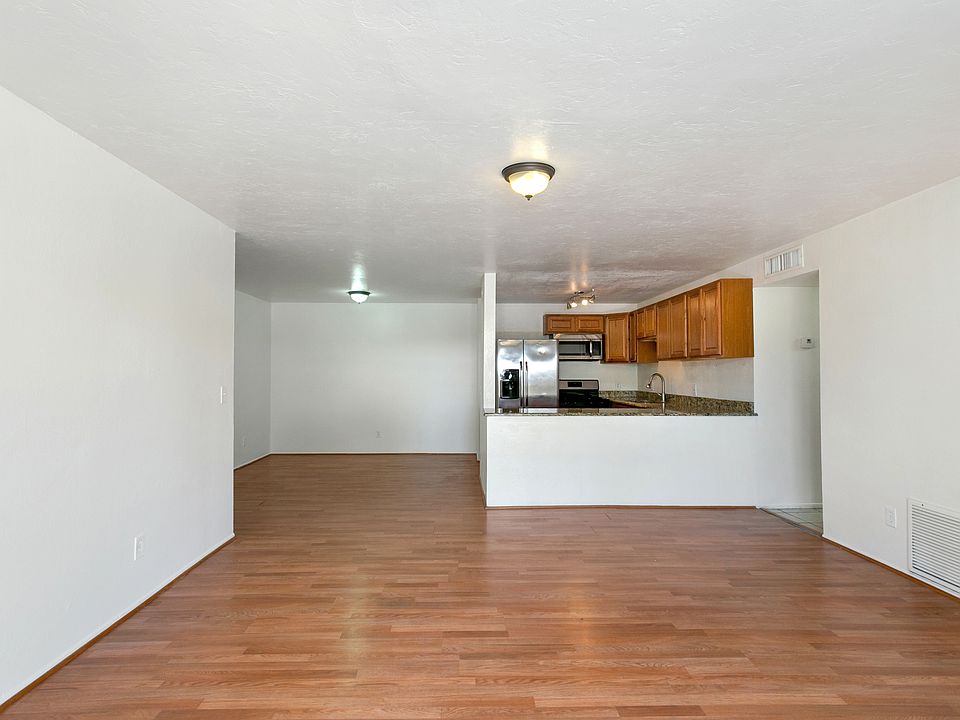 1st image of 812 S Langley Ave