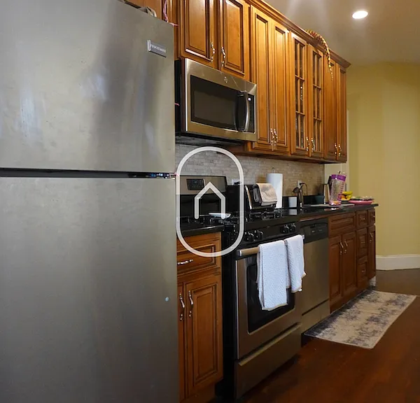 93 Hillside St #4 — Photo 11