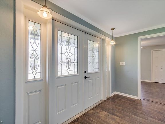 4th image of 1486 Covington Cir W