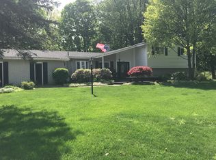 1668 Northumberland Dr, Rochester Hills, MI 48309