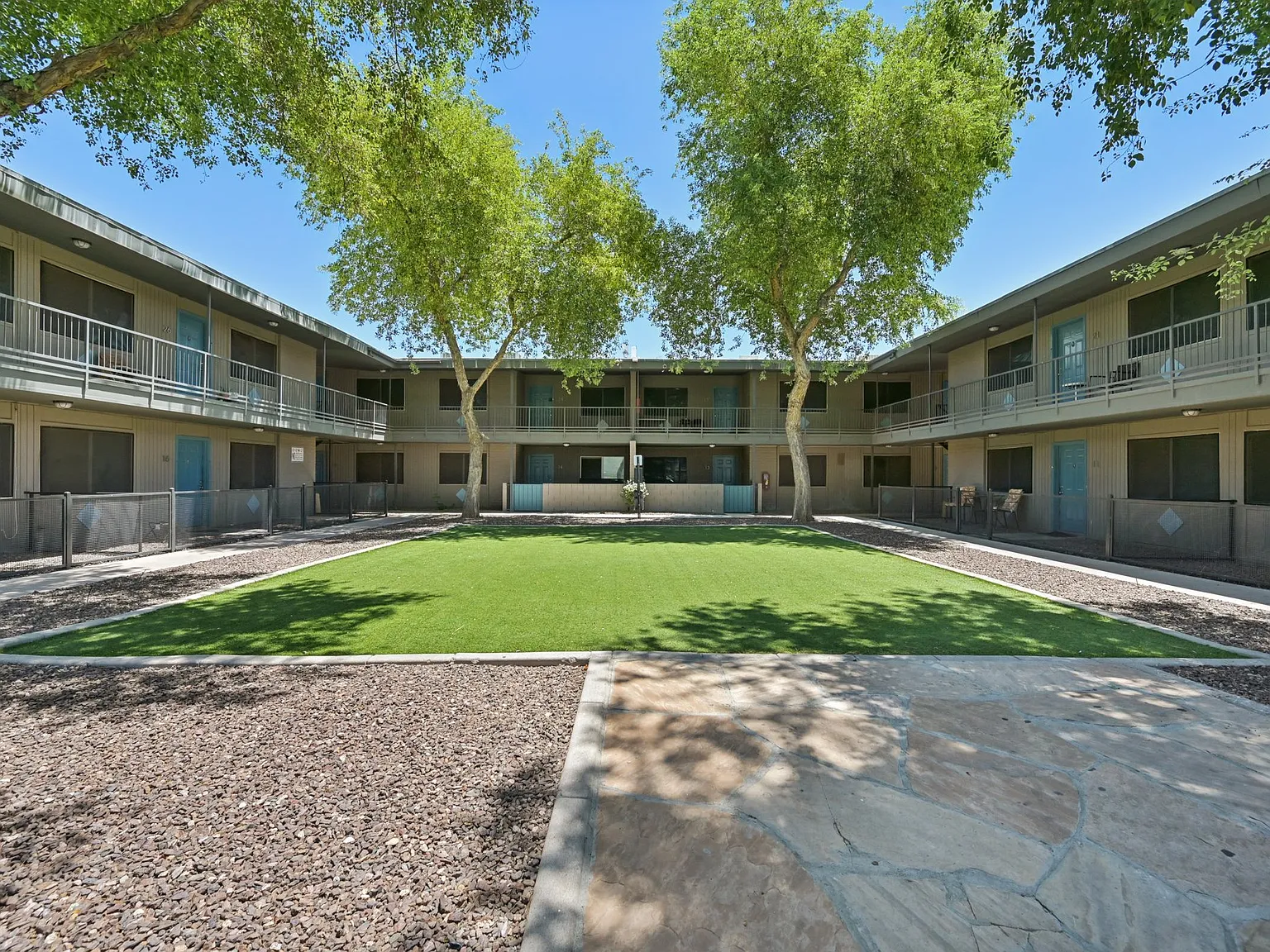 Cornell Apartments — Photo 3