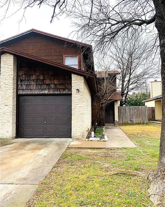1st image of 1220 Royal Crest Dr