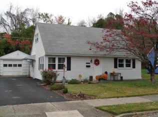 2068 Ridgelawn Ave, Bethlehem, PA 18018