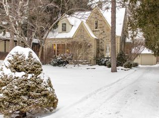 506 E Bradley Rd, Fox Pt, WI 53217