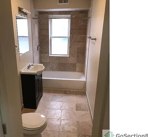 4830 W Adams St #2 — Photo 6
