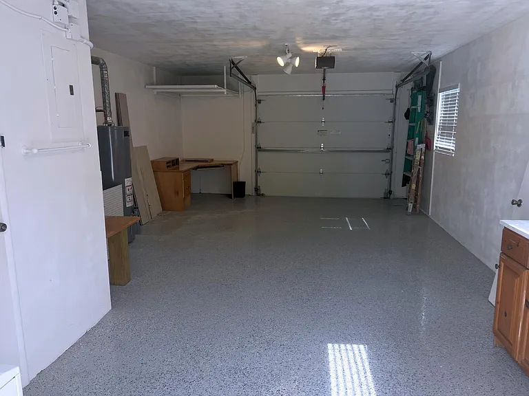 1260 Manor Dr — Photo 43