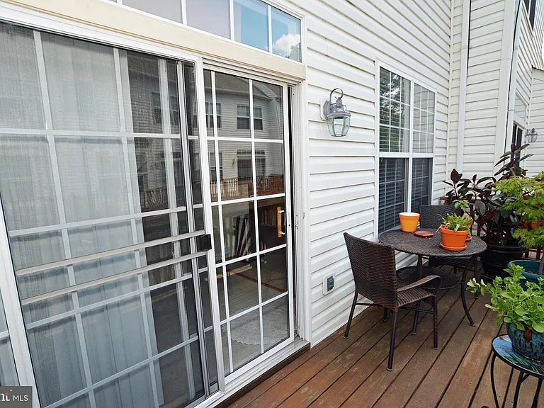 2303 Huntington Station Ct — Photo 2