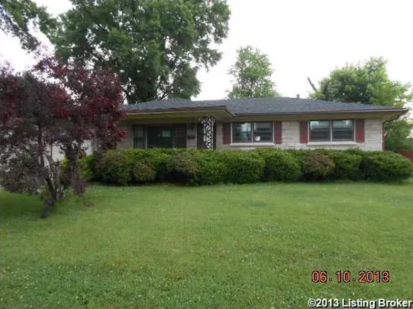4615 Idle Hour Dr, Louisville, KY 40216