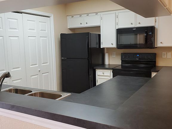5th image of 285 Mooring Cir APT B