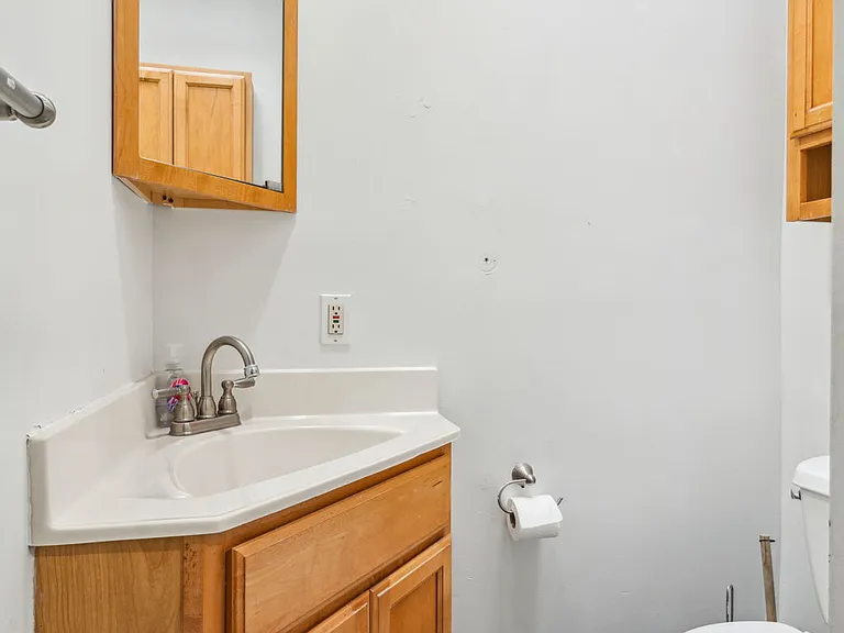 1931 Chestnut St #4 — Photo 12