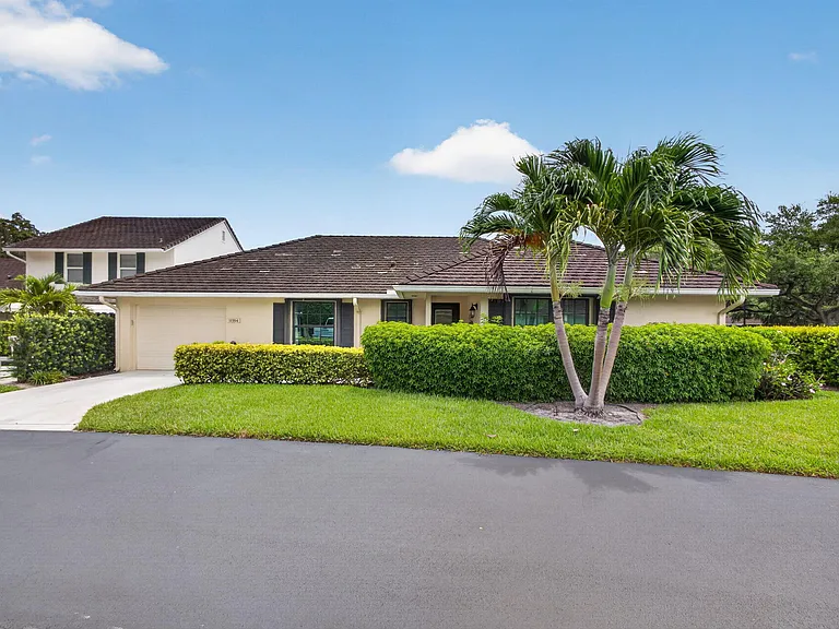 11354 Briarwood Pl — Photo 2