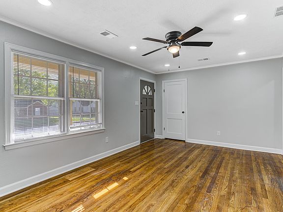 4th image of 3229 Sunrise St