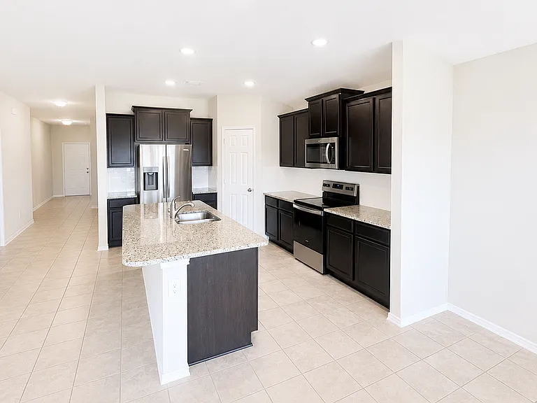 2032 Mallard Ct — Photo 6