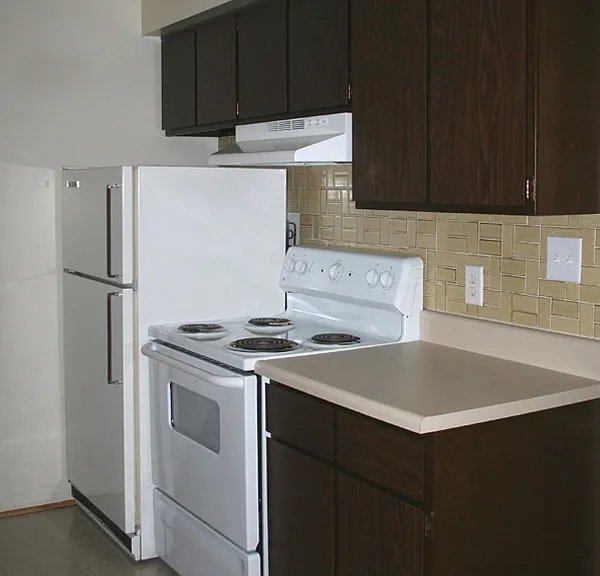 300 N Crooks Rd #304 — Photo 2