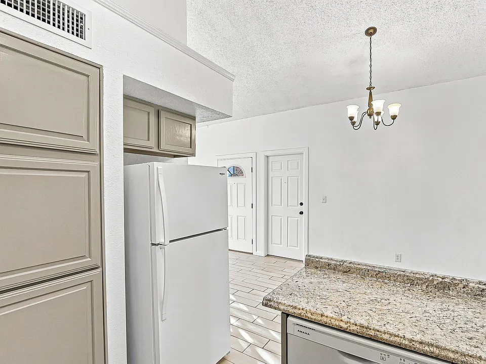 204 Cutlass Dr