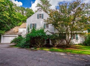 355 Loudon Rd, Albany, NY 12211