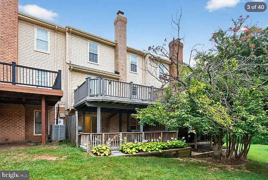 Kingstowne — Photo 3