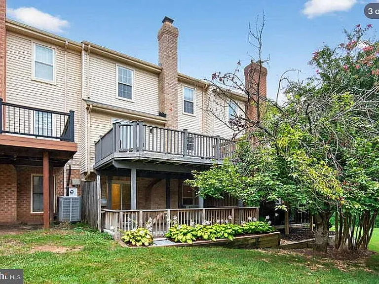 7427 Salford Ct — Photo 3