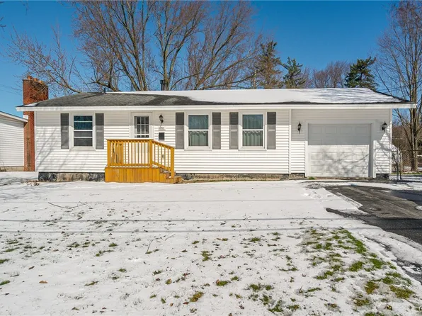 4965 Driftwood Dr, Liverpool, NY 13088