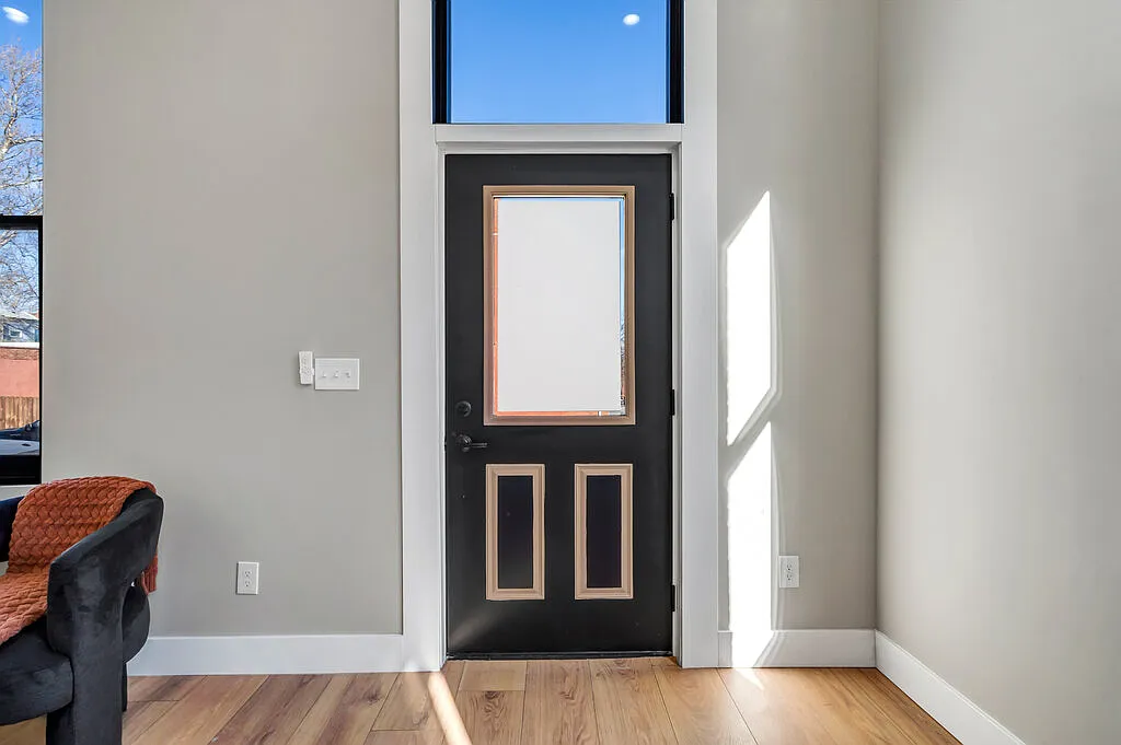 3 bed, 3.5 bath, $2,799 — Photo 2
