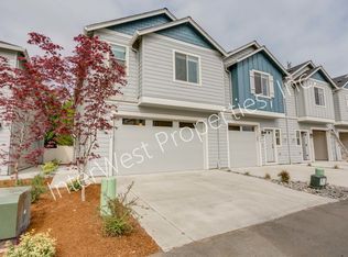 10402 NE 61st Cir, Vancouver, WA 98662