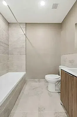 Bathroom, photo 1