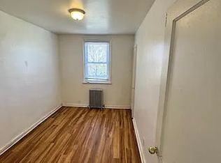 335 E Essex Ave #2, Lansdowne, PA 19050