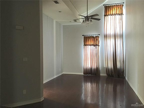 3rd image of 1517 New Orleans Cir