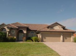 8283 Tracey Cir, Port Charlotte, FL 33981