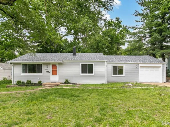 10007 Delta Dr, Saint Ann, MO 63074