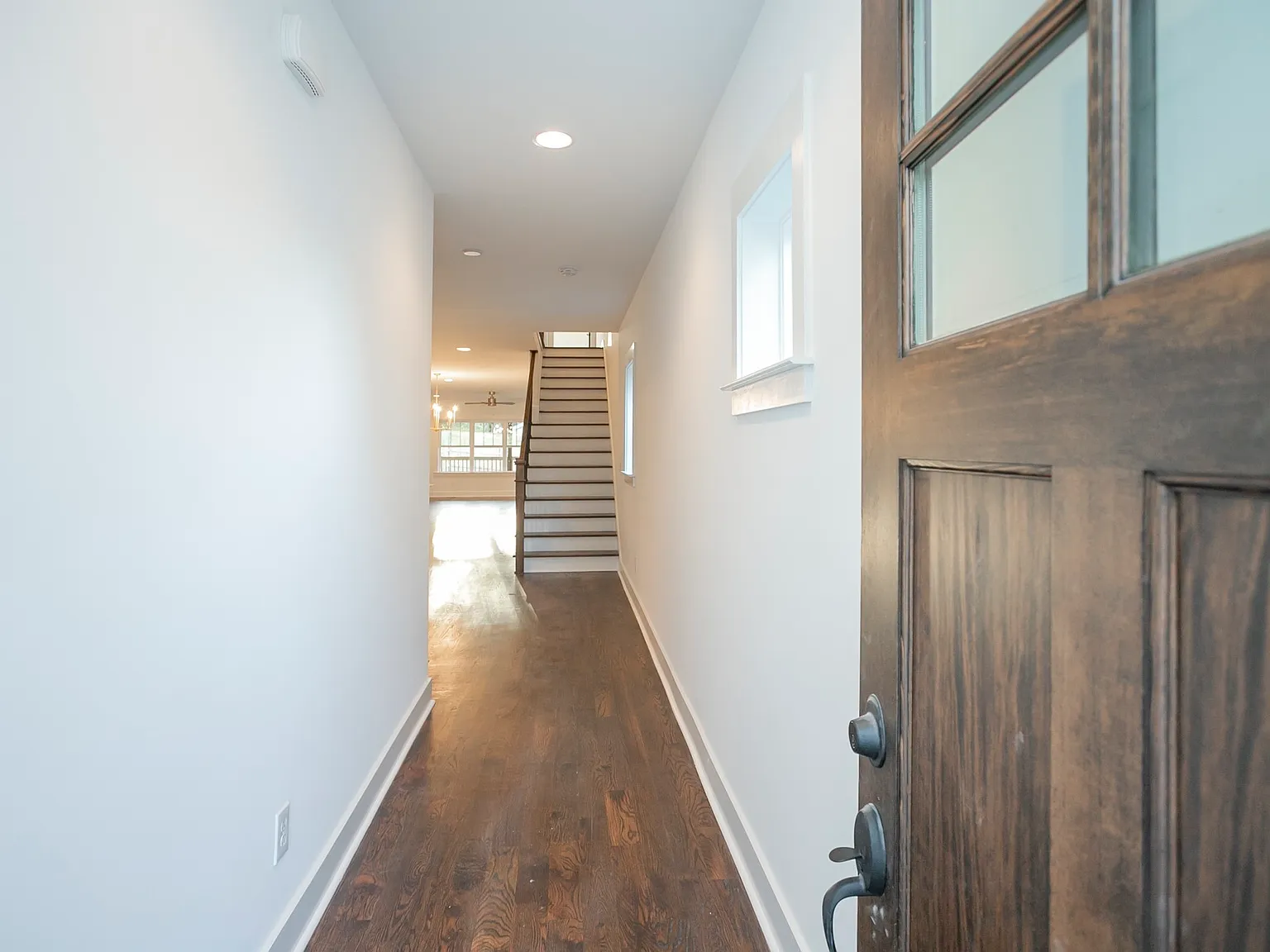 3 bed, 2.5 bath, 2207 sqft, $3,395 — Photo 3