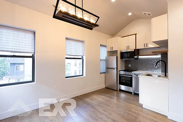 Rented by EXR | media 1