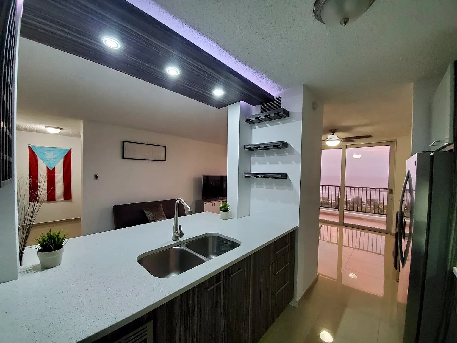 2 bed, 1000 sqft, $3,700 — Photo 2