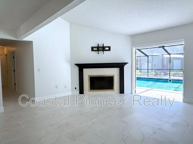 18306 Crawley Rd — Photo 34