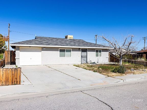 2nd image of 1212 W Willow Ave