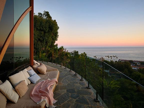 Livingroom view deck