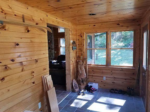 Mud room/ front entrance