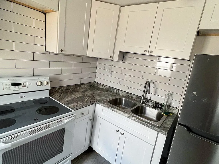 1109 Grant St #1/2 — Photo 8