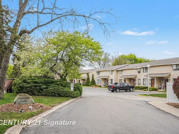 309 Cherryview Dr, Midland, MI 48640