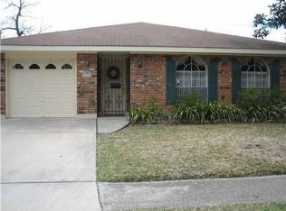 1372 Focis St, Metairie, LA 70005