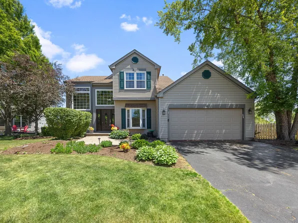 8 Elizabeth Ct, Lake In The Hills, IL 60156