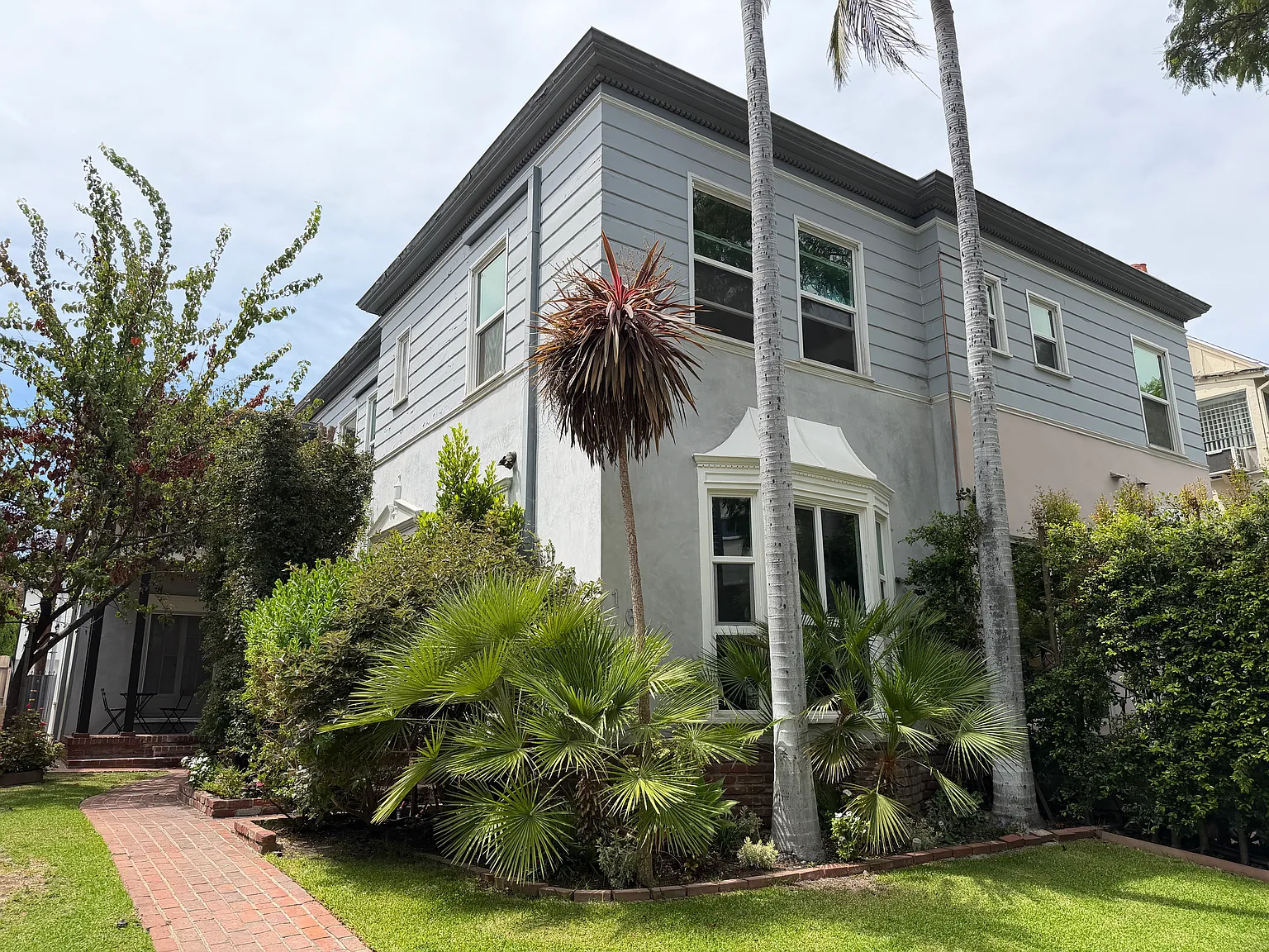 1 bed, 950 sqft, $3,500 — Photo 1