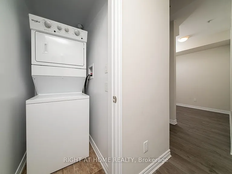 150 Oak Park Blvd #204 — Photo 23