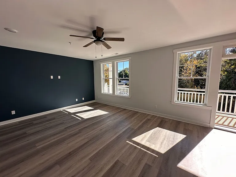 1426 Navaho Trl — Photo 7