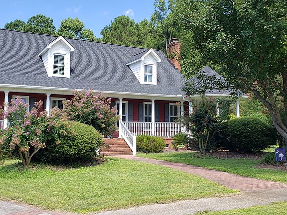 Beautiful front porch living