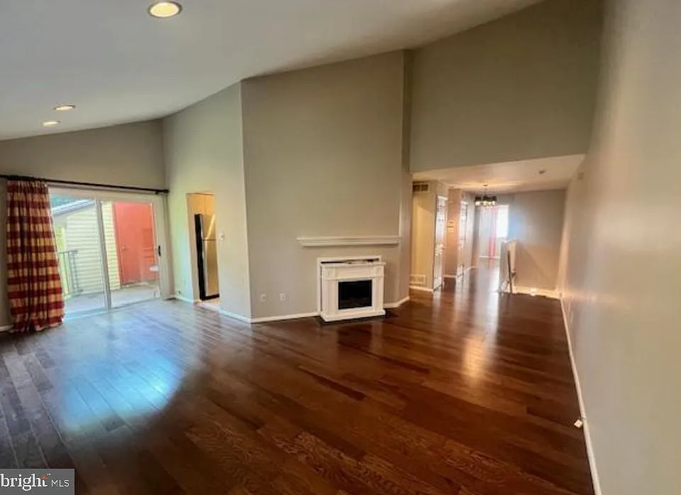 106B Cypress Point Cir #B