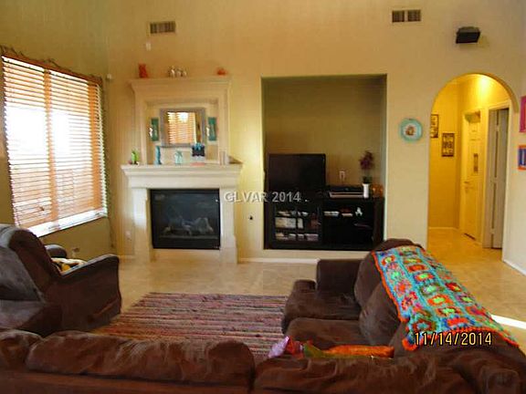 3rd image of 976 San Carlos Creek Ln