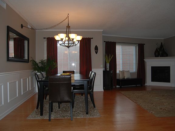 3rd image of 242 Maple Ave